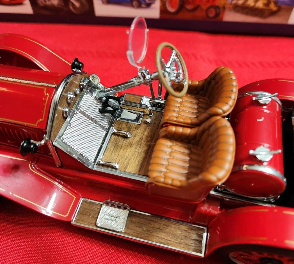 Franklin Mint 1915 Stutz Bearcat Speedster Red #249/2500 - Image 3 of 4