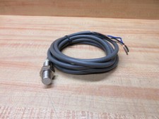 Omron TL-X2E2 Proximity Switch TLX2E2