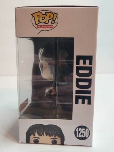 Funko Pop Eddie con chitarra #1250 Stranger Things Target esclusivo autentico USA... - Foto 4 di 5