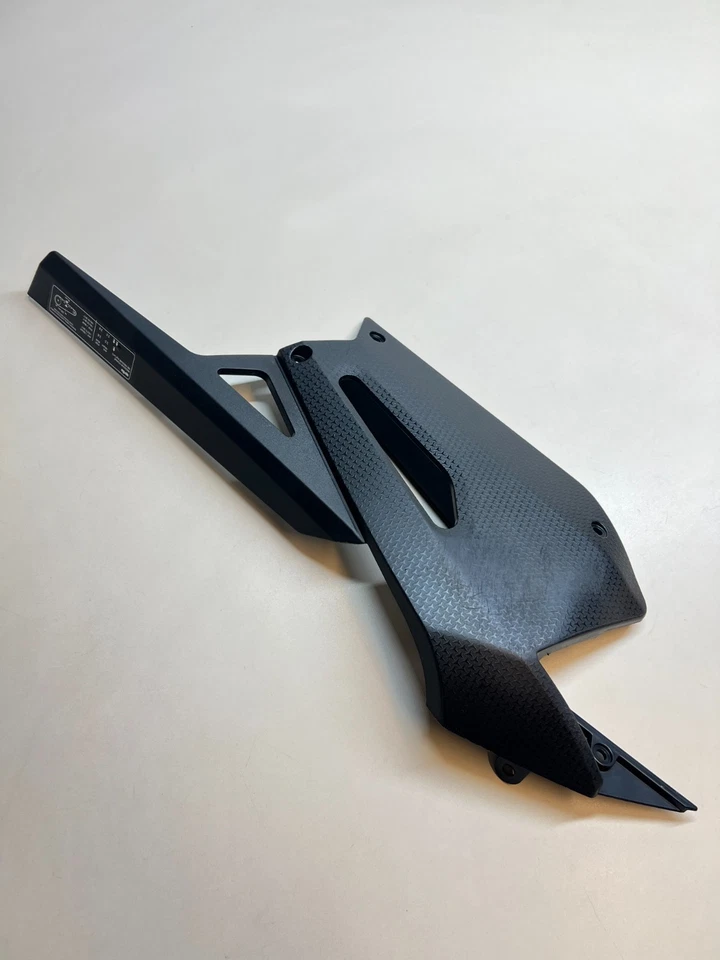 Garde Chaîne Carénage Aprilia RS 660 2020 - 2024 2B006389 - Photo 3/4