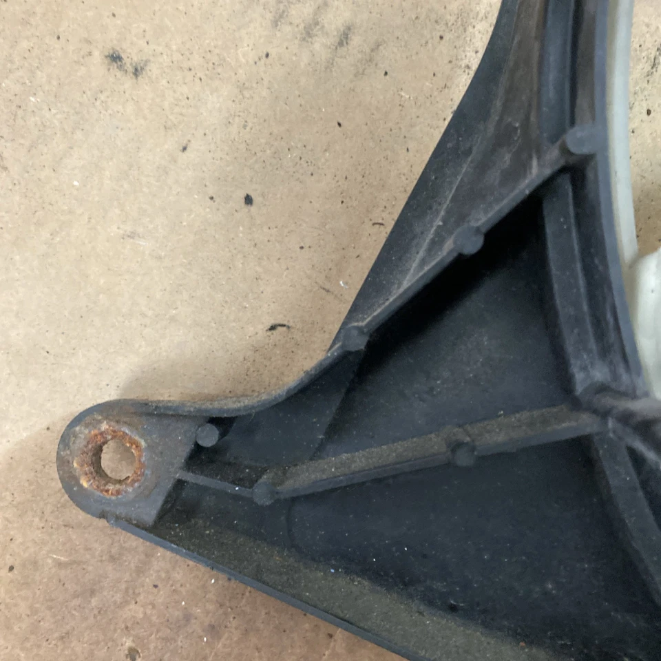 Radiator Fan Motor Fan Assembly 2008 2009 2010 2011 2012 2013 3.6 TRIBECA - Image 3 of 4