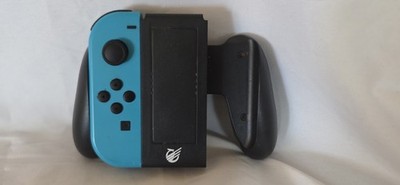 Nintendo Switch Joy Con Comfort Grip   Third Party   Black   Holds L/R Joy Cons