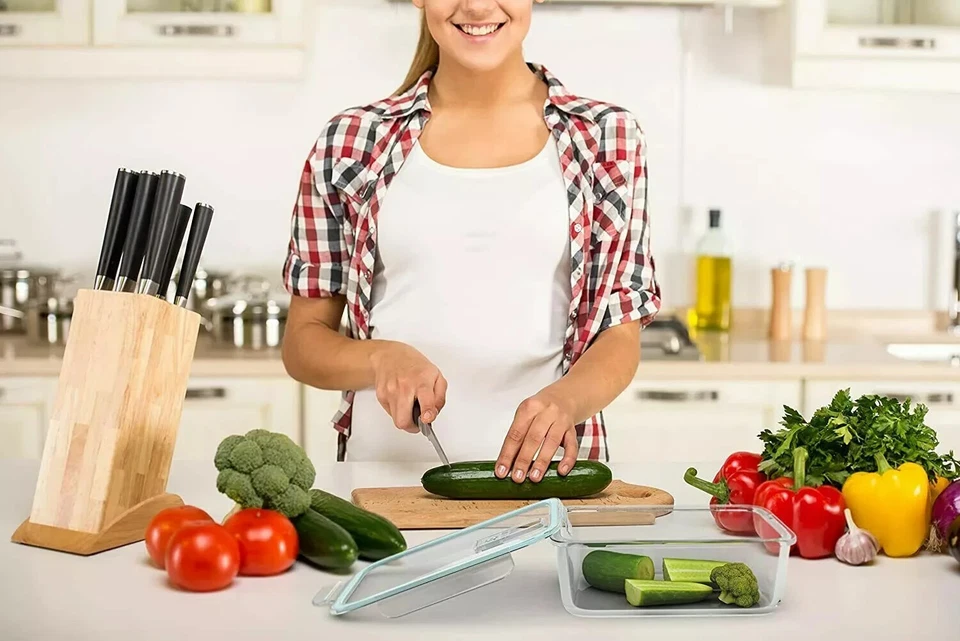 Contenedores de almacenamiento de alimentos de vidrio Razab con tapas herméticas aptos para microondas, juego de 24 Foto 3 de 4