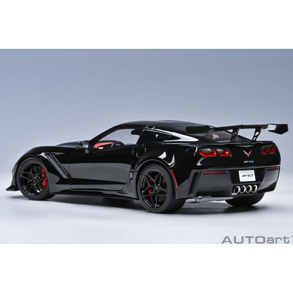 71276 1/18 Chevrolet Corvette C7 Zr1 Black Composite Diecast