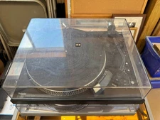 Technics SL-2000 Direct Drive Manual Turntable With Shure M70EJ Cartridge