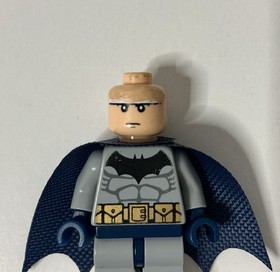 Lego Dark Blue Batman: The Video Game 2007 (7786) ~ Replaced Cape ~ Damaged Head