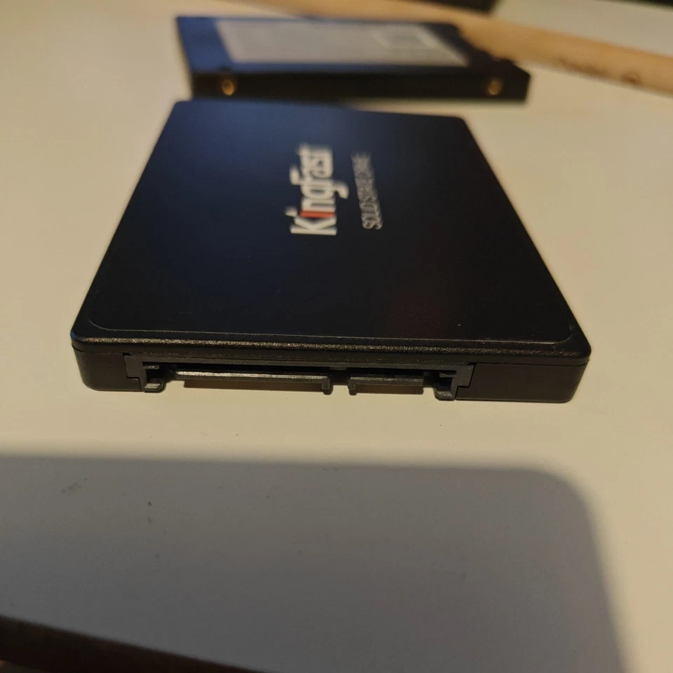 F6 Kingfast 2.5 internal 32GB SSD  - Image 3 of 3