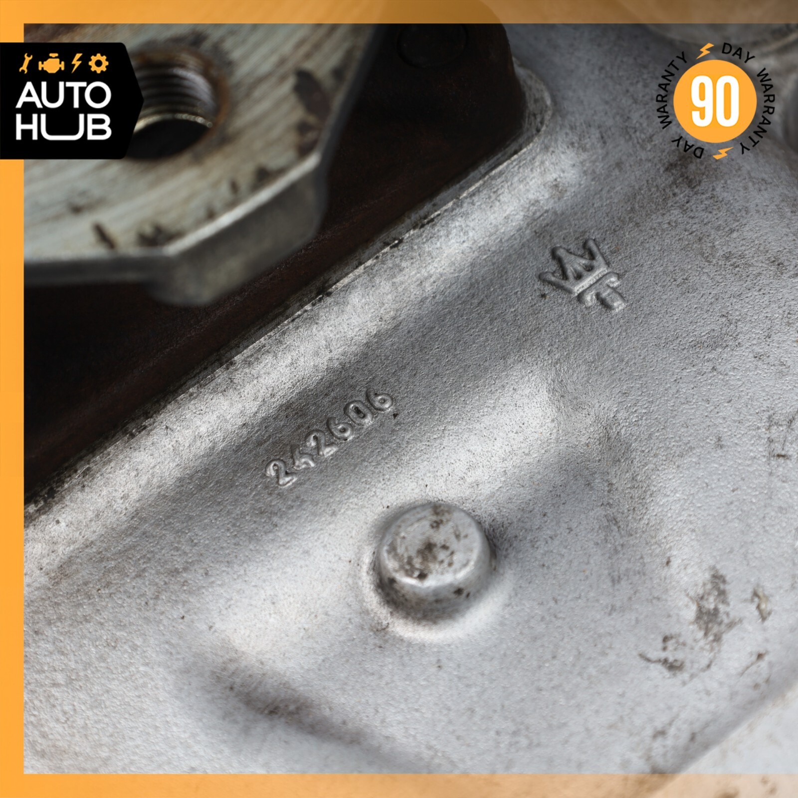 03-10 Maserati GranTurismo M145 Front Left Side Spindle Knuckle Hub OEM