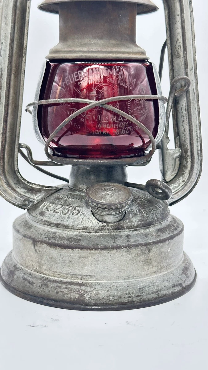 FEUERHAND Nr. 235 'MEDIUM LARGE FOUNT WEHRMACHT LANTERN RARE 1938-1942 RED  GLAS