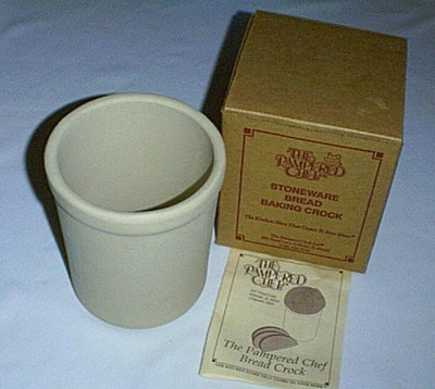 THE PAMPERED CHEF BREAD BAKING CROCK Clay Stoneware Loaf with Recipes NEW in Box