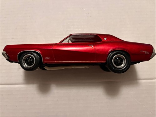 1969 Mercury Cougar XR-7 Built Plastic Model By AMT 1/25 Scale With Vintage Box - Picture 5 of 14