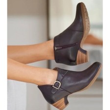 Dansko Darbie ankle boots in a dark plum or burgundy leather. Size 37, US 7