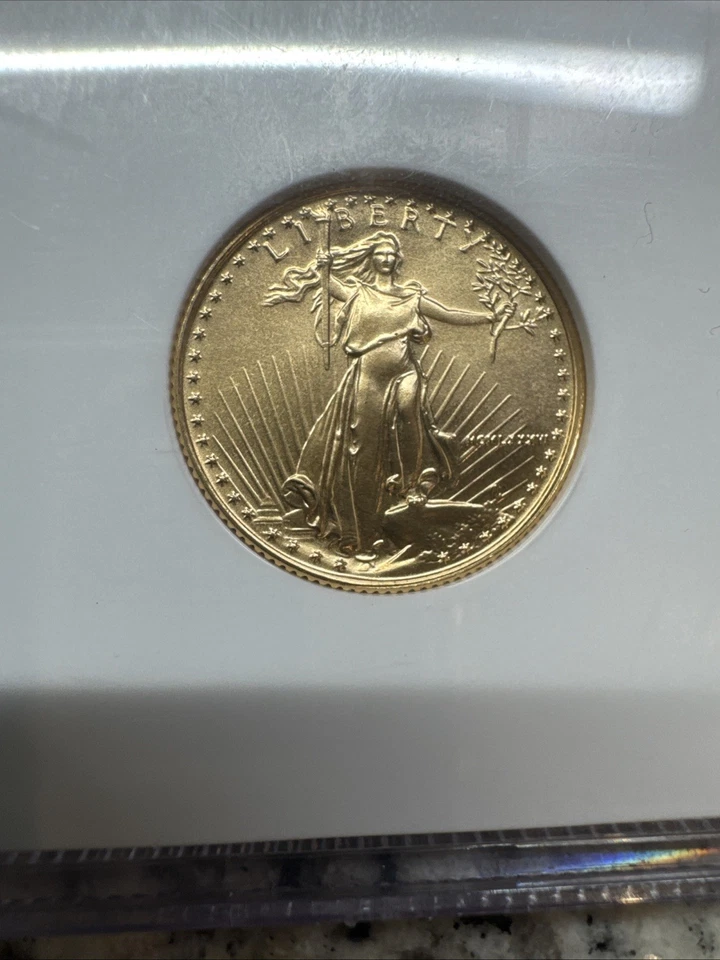 Gold Eagle 1986 $10 MS 69 Foto 3 de 4