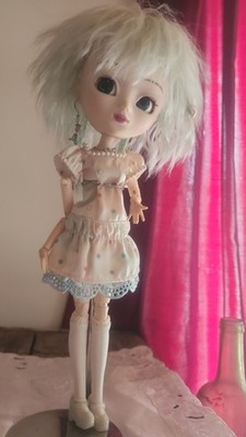 14'' Groove Pullip Doll  Posable And With Eye Movement