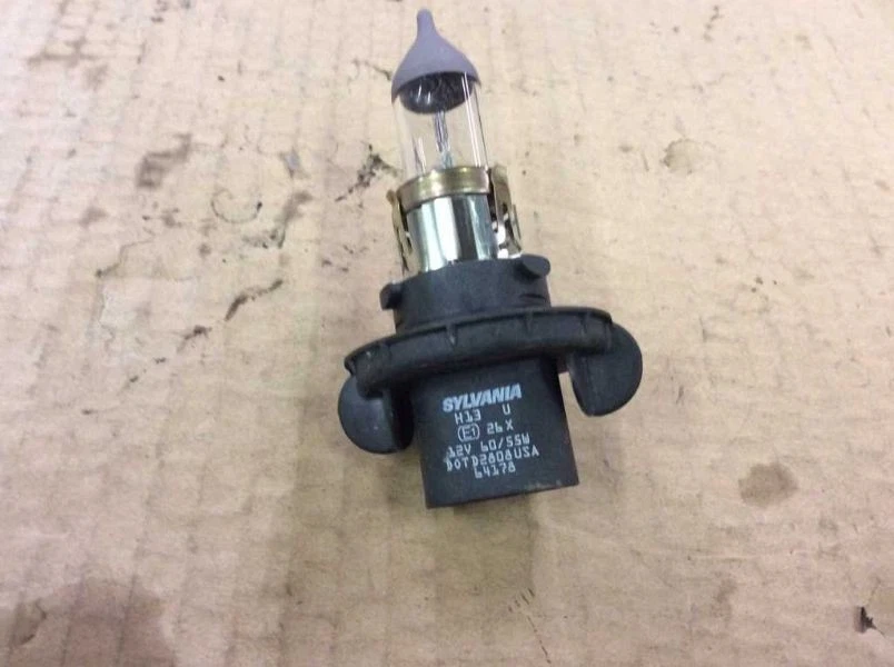 08 09 10 FORD F250 F350 F450 F550 FARO FARO LUZ LÁMPARA TOMA CON BOMBILLA Foto 3 de 4