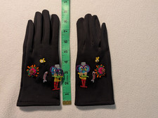 Women  s Black Wrist Gloves 3D Accents Solid Polyester/Elastane One Size