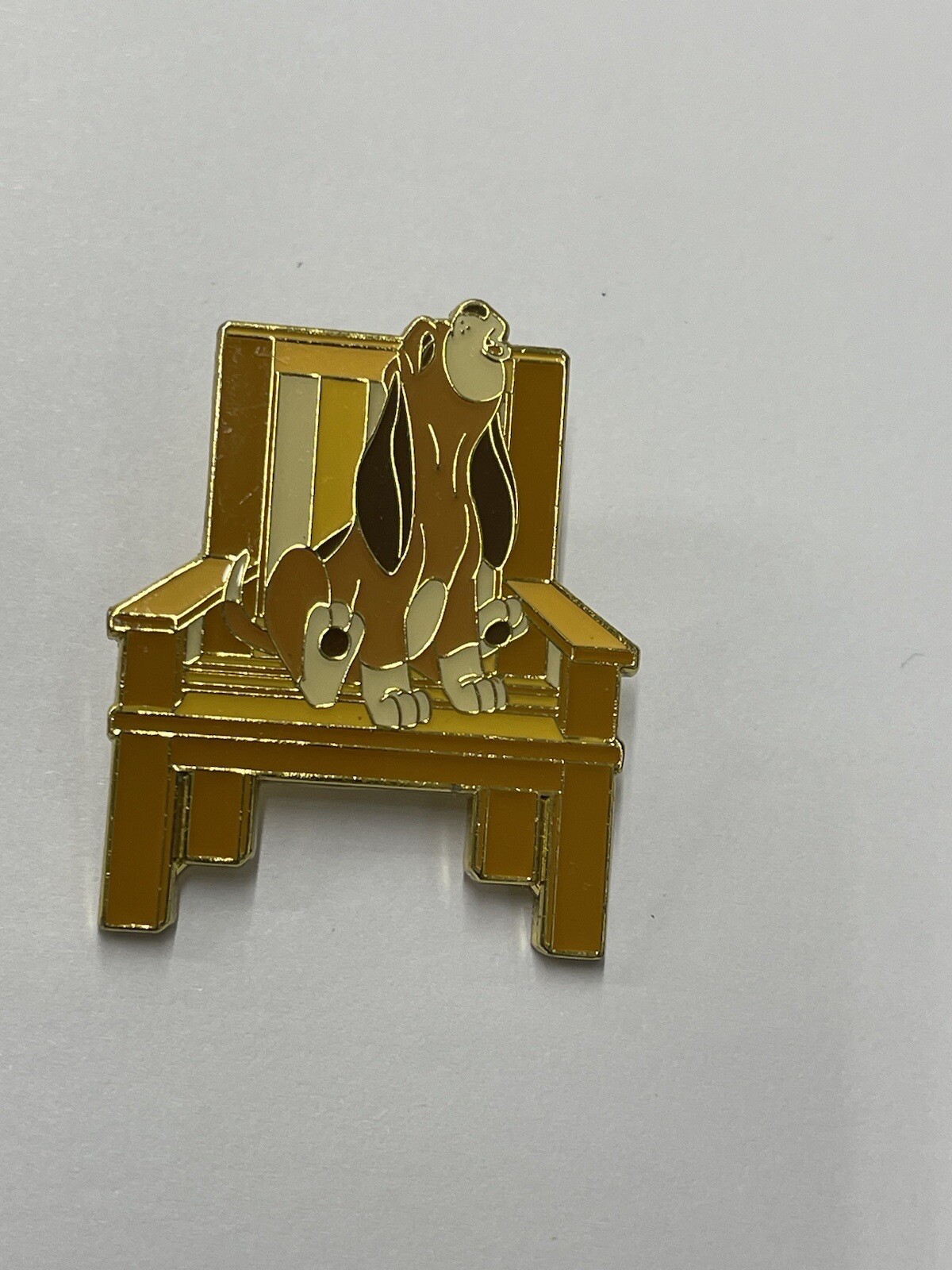 Disney loungefly Pet chair Mystery copper fox and the hound pin