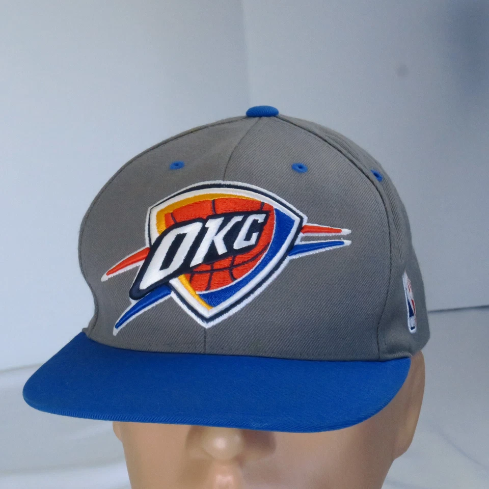 Oklahoma City OKC Thunder NBA Mitchell & Ness Gorra Snapback Mezcla de Lana Foto 2 de 4