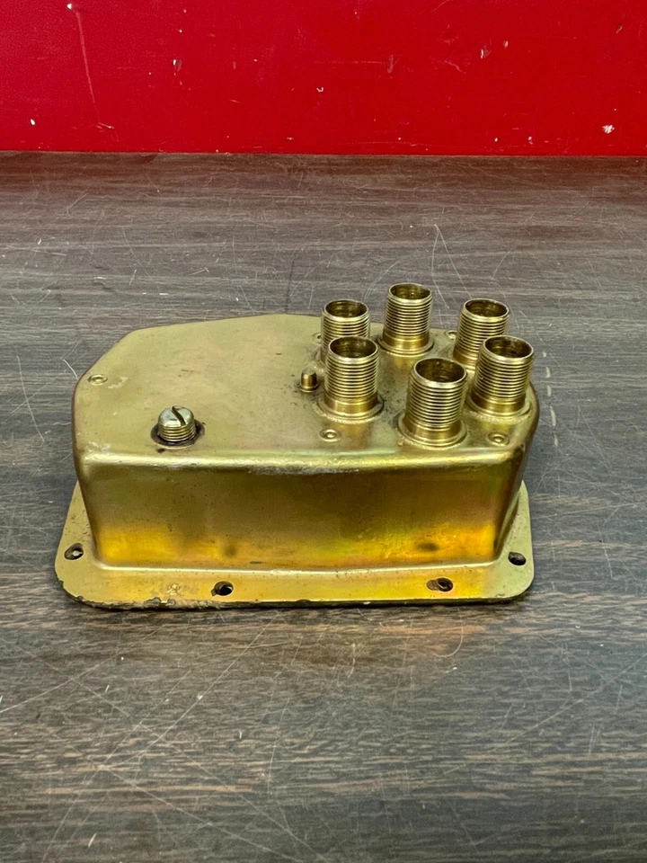 老式军用 M880 Power Wagon? 分销商帽潜水 NOS 722 — 第 3/4 张图片