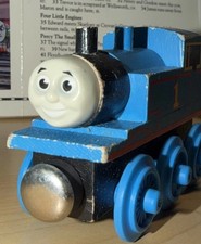 V1 THOMAS ! THOMAS FRIENDS TRAIN WOODEN RAILWAY ! 1992 PAINTED EYES STAPLES