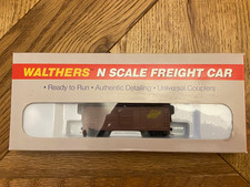 Walthers N-Gauge ~ Chicago, North Western Rail Road 40' Steel Box Car.