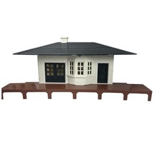 O-S Scale Suburban Station, Bachmann Plasticville U.S.A. Kit 1911-200 No Box