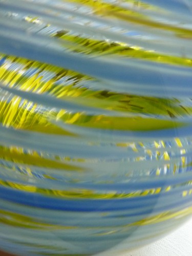 Crate and Barrel Tula Vase Blue And Green HEAVY ARTGLASS TWIRL DESIGN - Picture 3 of 10