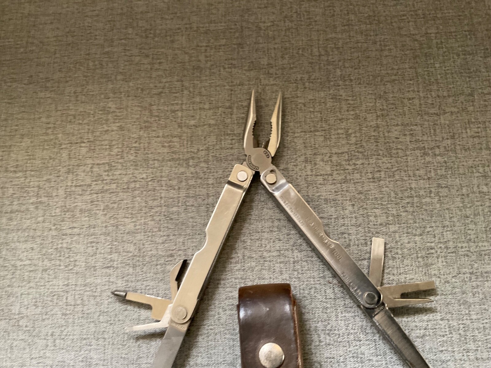 Vintage Leatherman Super Tool With Leather Sheath lot3