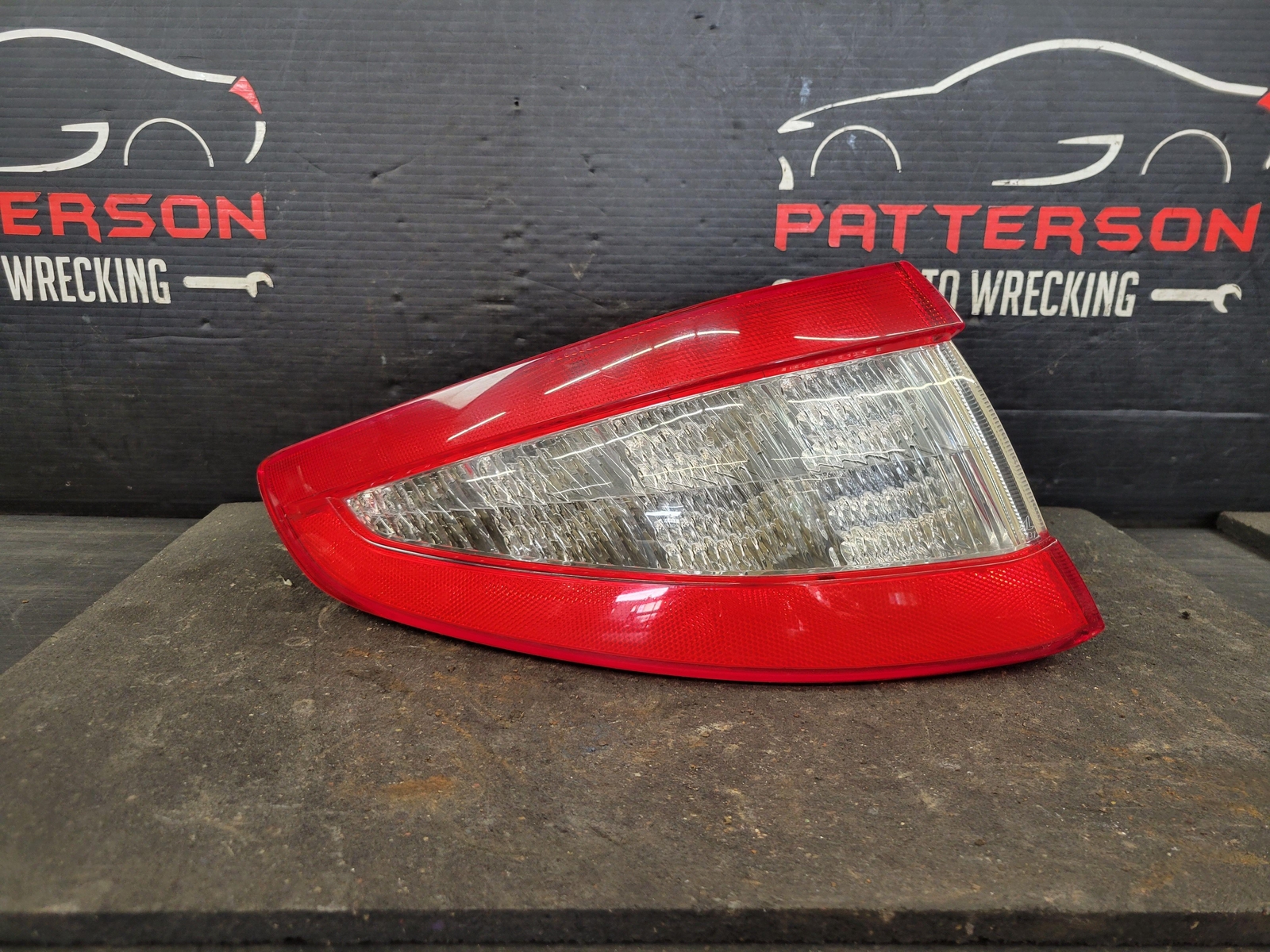 08-19 MASERATI GRANTURISMO DRIVER LEFT LH QUARTER PANEL MOUNTED TAIL LIGHT LAMP