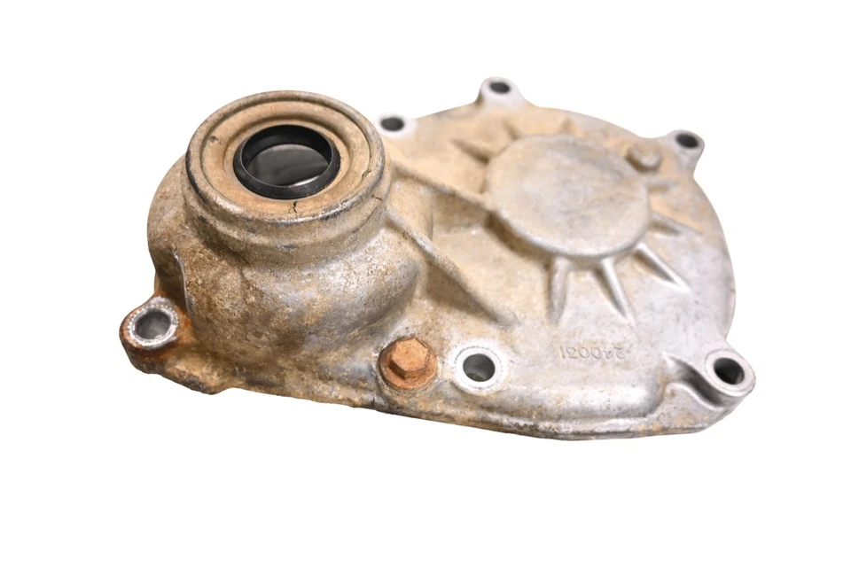 99 Polaris Magnum 500 4x4 Output Gearcase Cover - Image 2 of 3