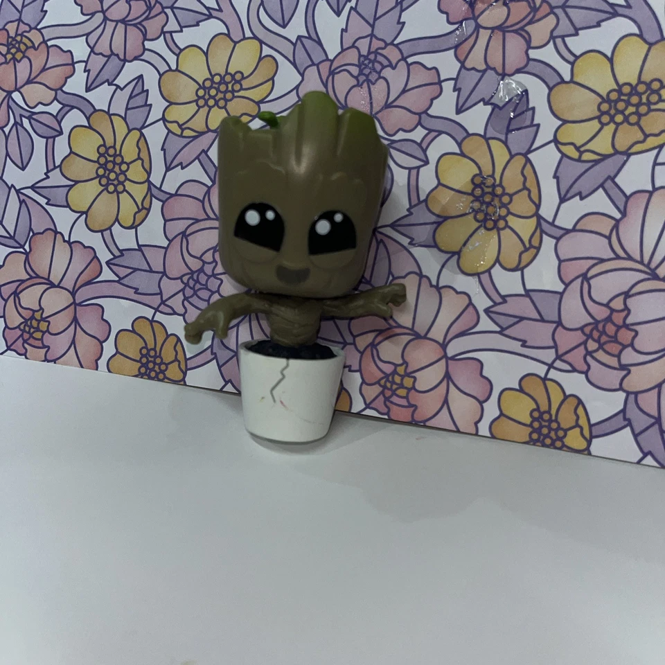 Funko Mini Figura Vinilo - Marvel Studios I Am Groot - GROOT Outgrowing Pot 1/24 Foto 2 de 4