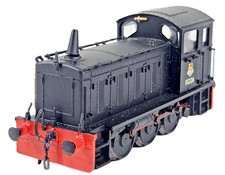 Bachmann 31-335 OO Gauge BR Black 11226 Class 04 Diesel Shunter Runner Unboxed.