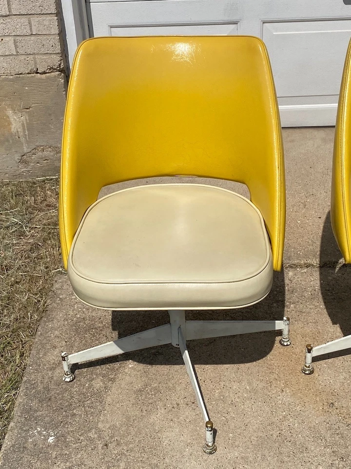 MCM 4 Brody Swivel Chairs Vintage - Image 4 of 4