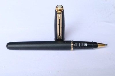 Sheaffer Prelude Tintenroller Mattschwarz Gehäuse Goldener Rand J P Morgan
