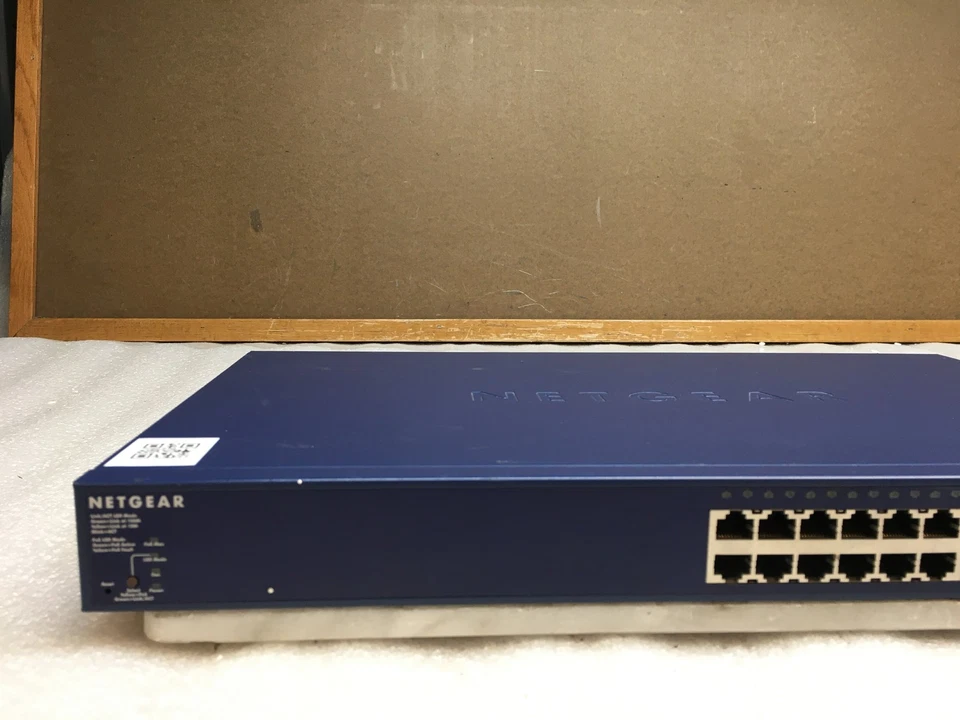 Netgear FS728TP ProSafe 24 + 4 Smart PoE+ Ethernet Switch - Image 2 of 4