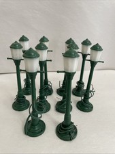 O-Gauge - Green Plastic Streetlight Lamp Post...