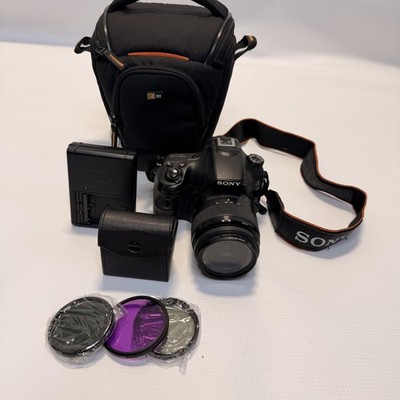 Sony Alpha SLT-A58 Digital SLR Camera 20.1 MP 18-55mm Lens Black Bag Charger