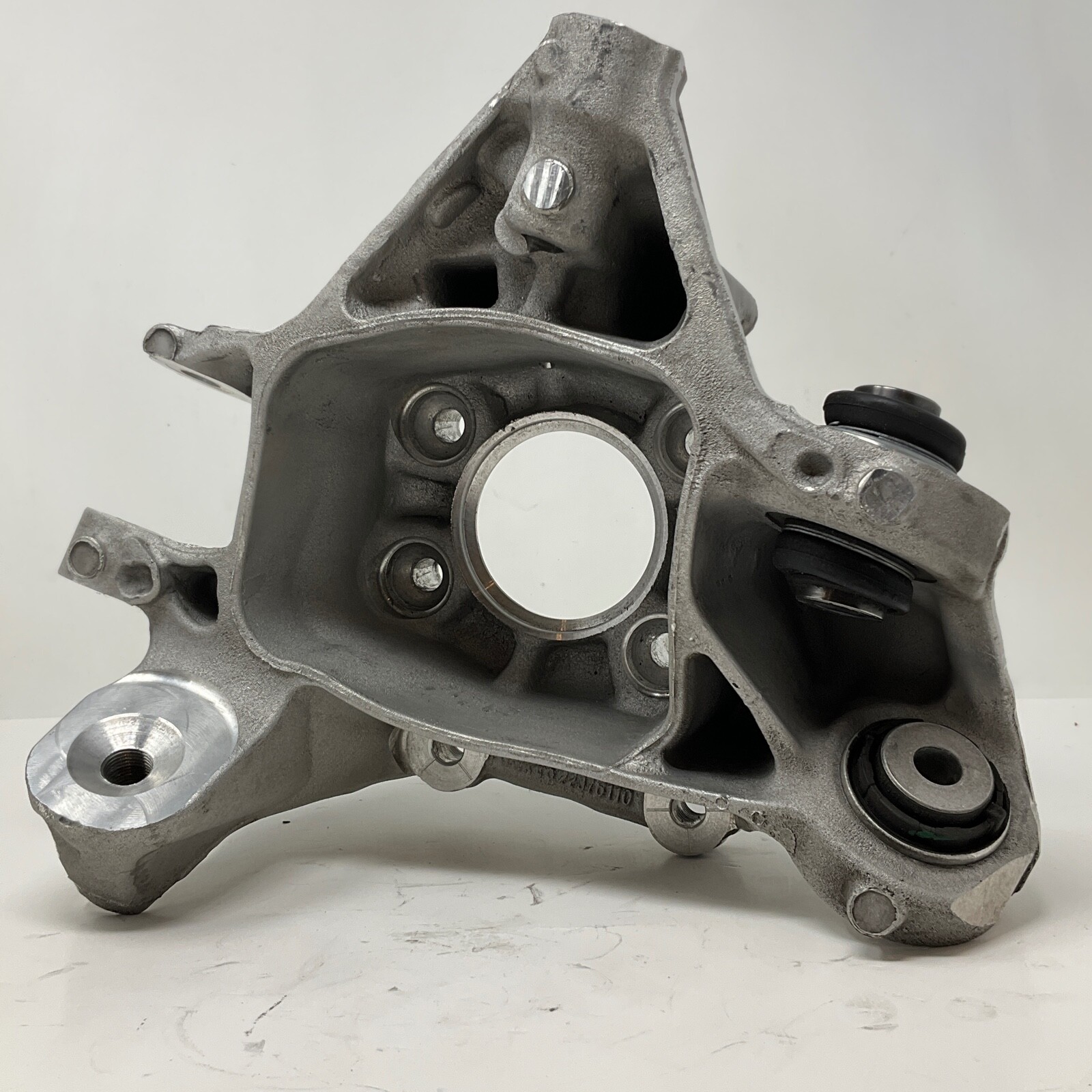 BMW G05 G06 G07 X5 X6 X7 Right Rear Suspension Knuckle 6876654 03R  