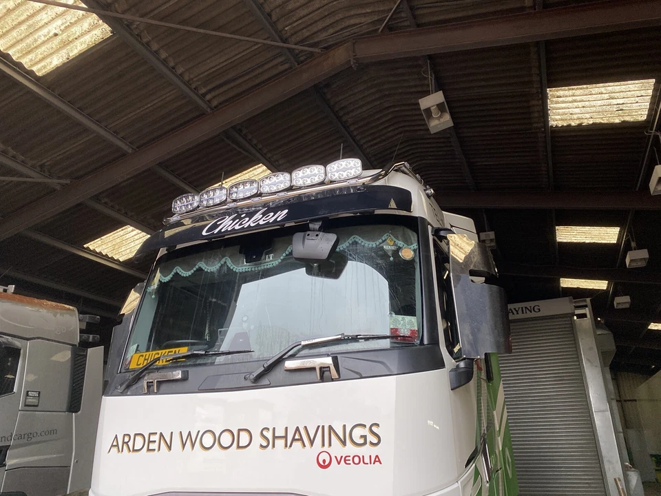 BARRA DE LUZ DE ACERO INOXIDABLE TECHO SUPERIOR + 9 LED RENAULT GAMA T 2013-2021 Foto 4 de 4