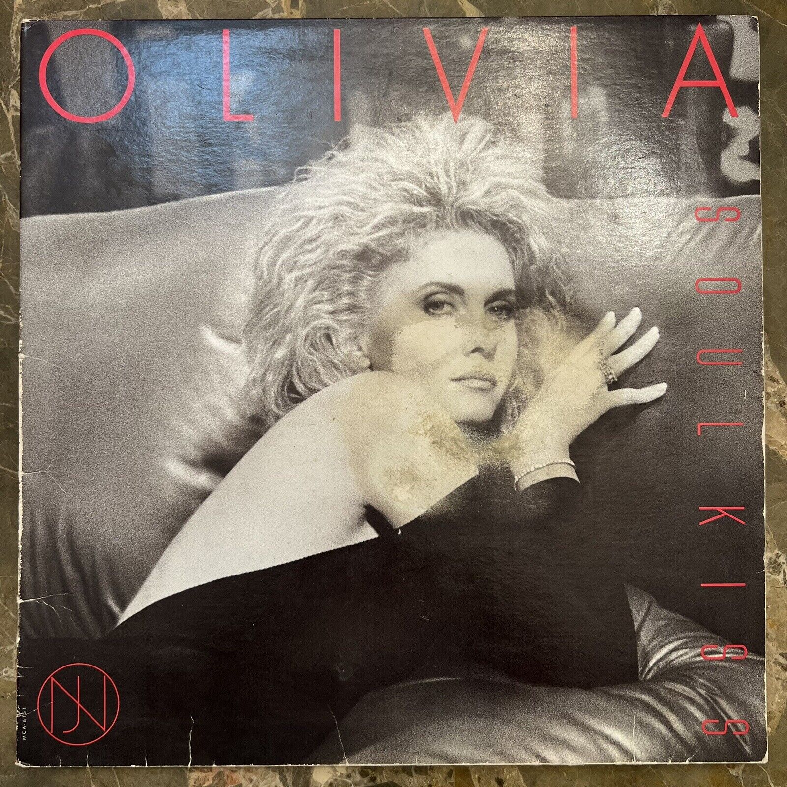 Olivia - Soul Kiss (LP, Album, Gat) MCA Records ‎– MCA-6151 (Oct 1985)