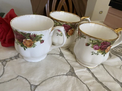 Vintage Royal Albert Bone China Old Country Rose - 3 Coffee, Tea Cup Mugs