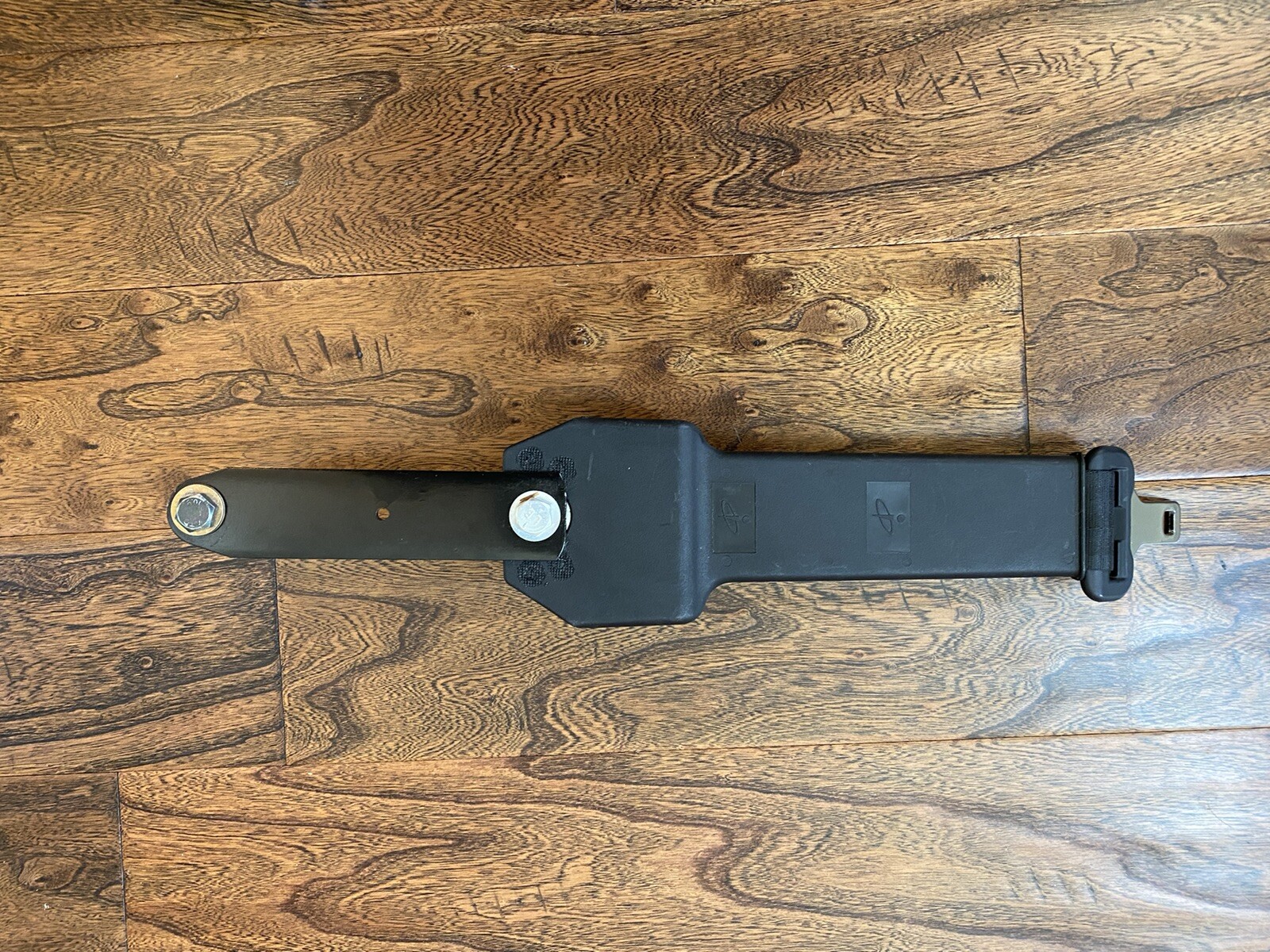 Paccar seat belt male end F122698 S841075101.Used. eBay