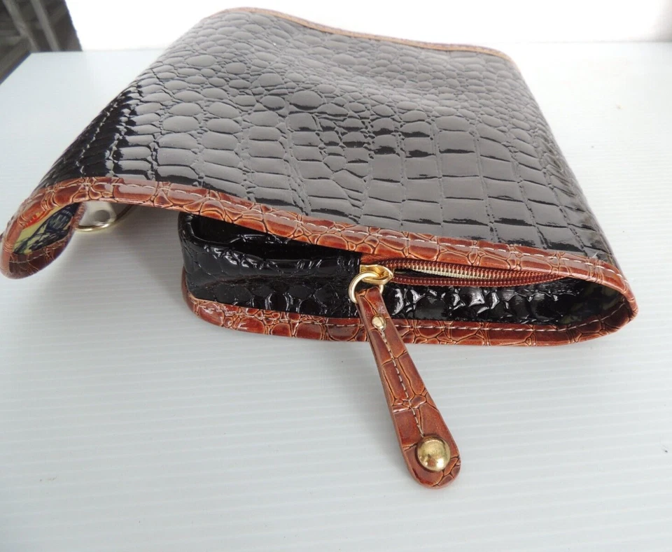 Vintage Samantha Brown Hanging Toiletry Bag  Brown Yellow Embossed Croc - Image 2 of 4