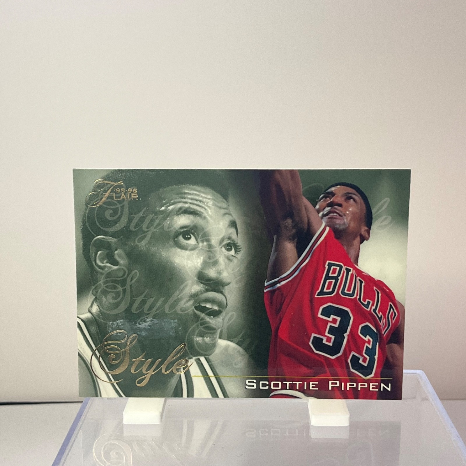 1995-96 Flair - Scottie Pippen #241