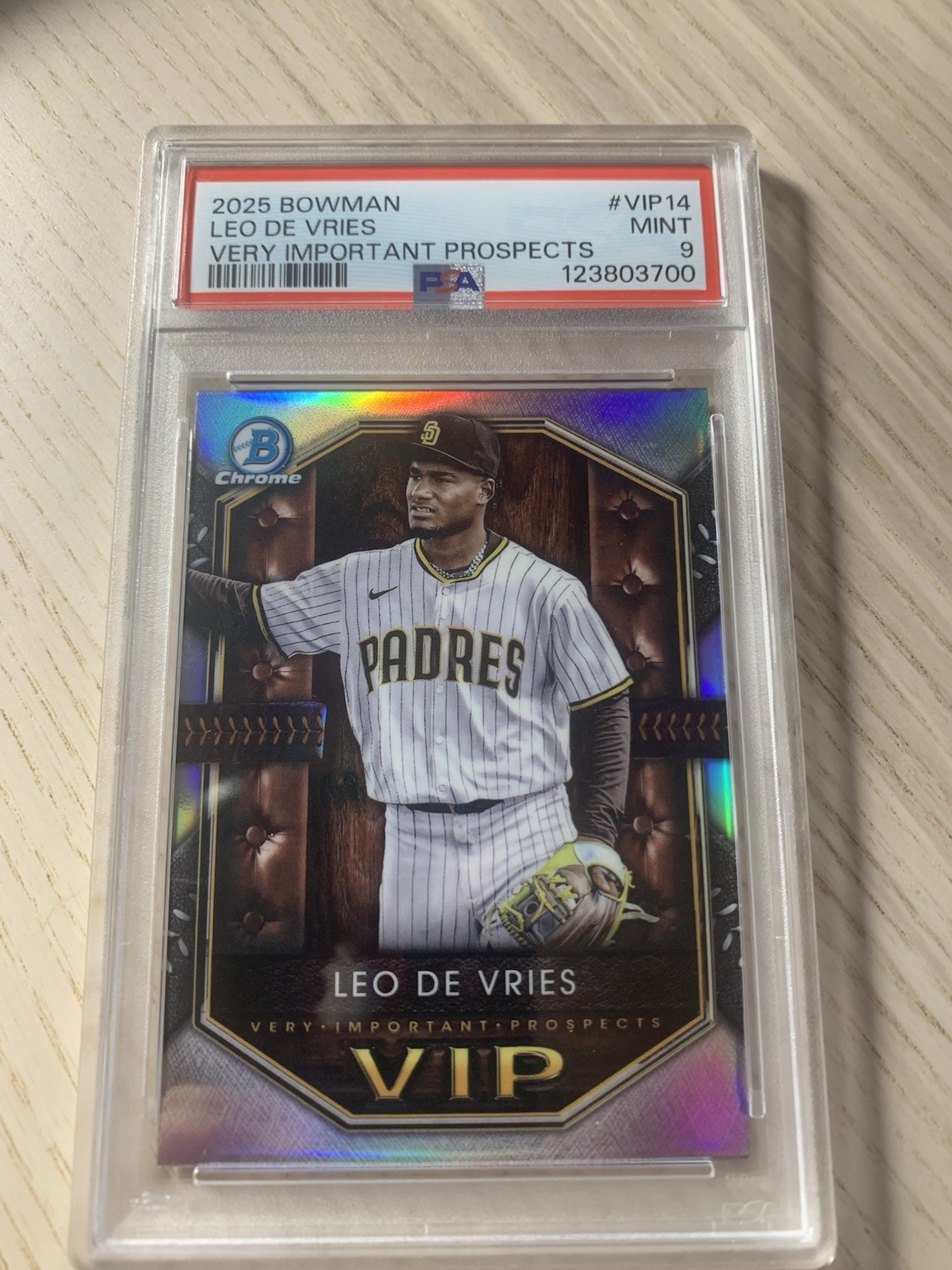 2025 Bowman - Vips Very Important Prospects Leo De Vries #VIP-14 (RC)