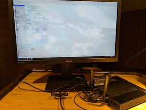Intel NUC8BEB, 64GB RAM, 512GB nvme, 480GB sdd, fanless Akasa case