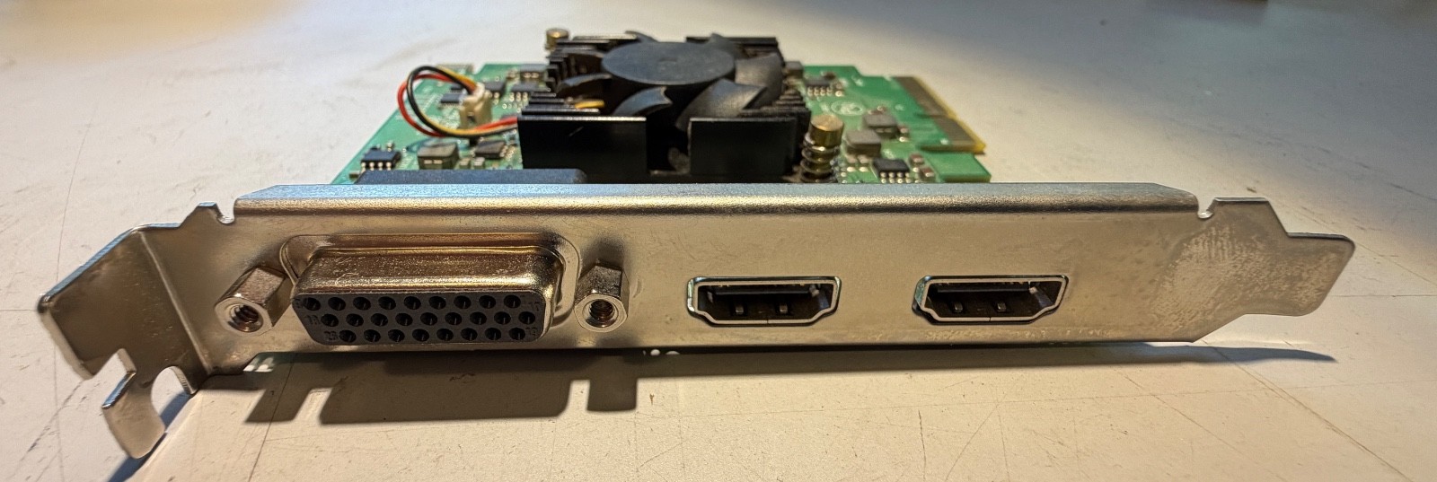 как выглядит Blackmagic Design Intensity Pro 4K Capture Card and Breakout Cables 338716 00306 фото