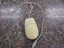 Vintage Genuine Apple Desktop Bus ADB Mouse II M2706 -Working !  -MO17