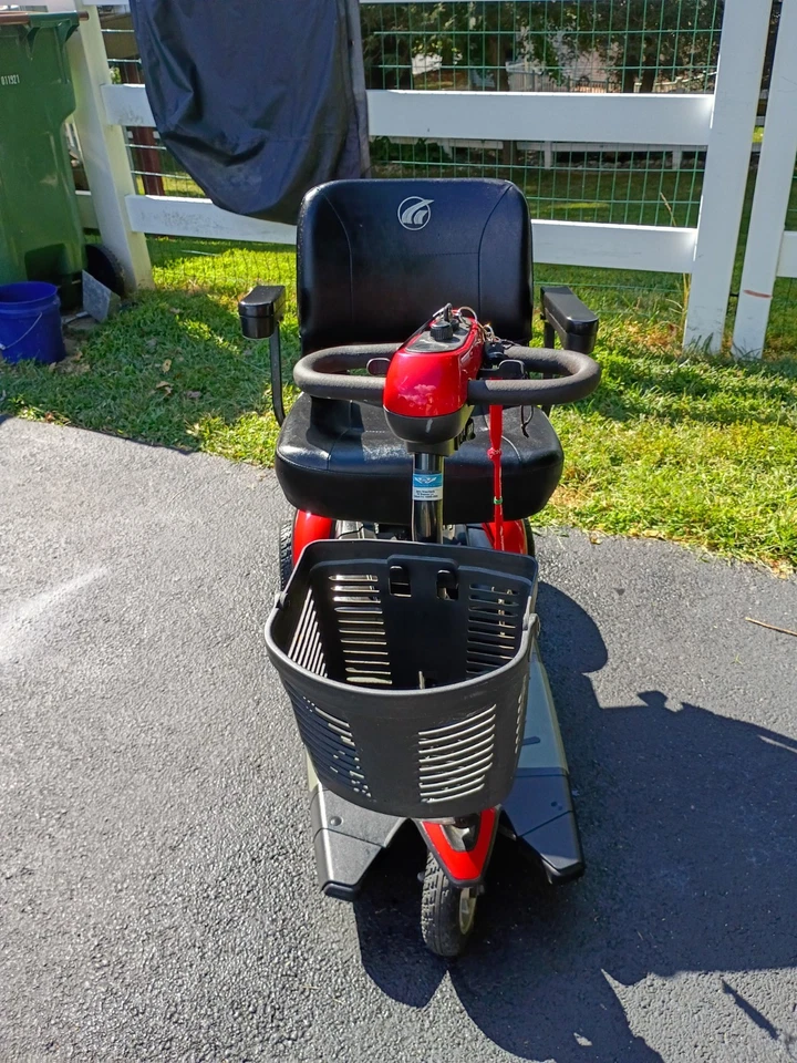 Golden Buzz Around XL Electric Mobility Scooter with Power Cord & Storage Bag - Image 3 of 4
