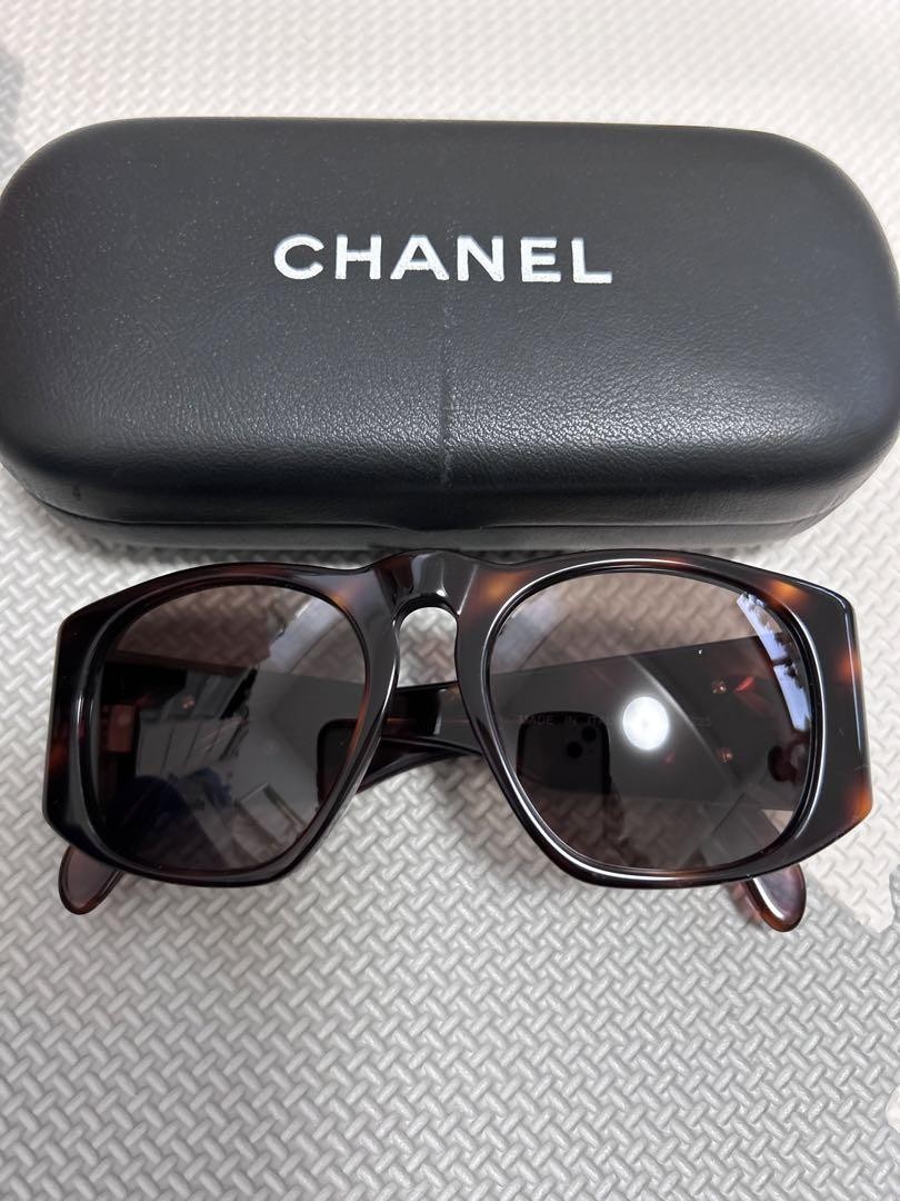CHANEL Coco Mark Bekko Acetate Frame Sunglasses